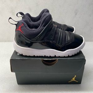 Jordan Flex boys size 11